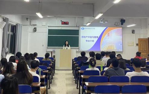 1694691097181032688.jpg 问问.jpg
