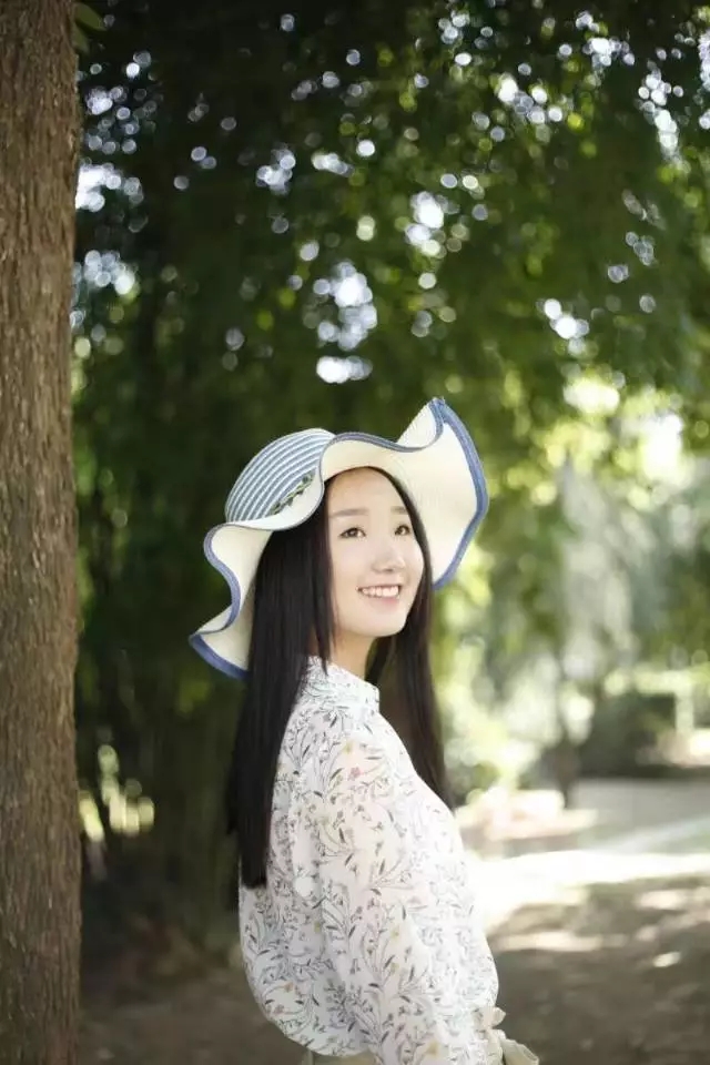1595033069908003179.jpg 杨槟菲.jpg